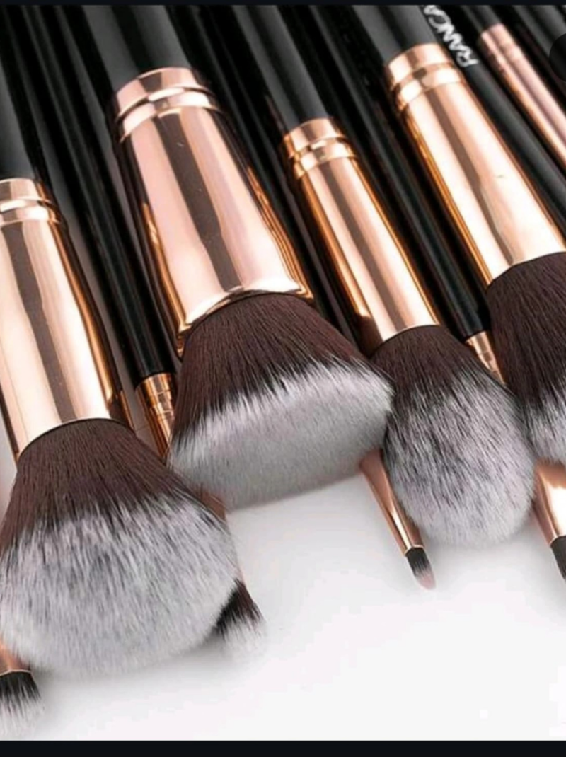 Set de12 Brochas de Maquillaje